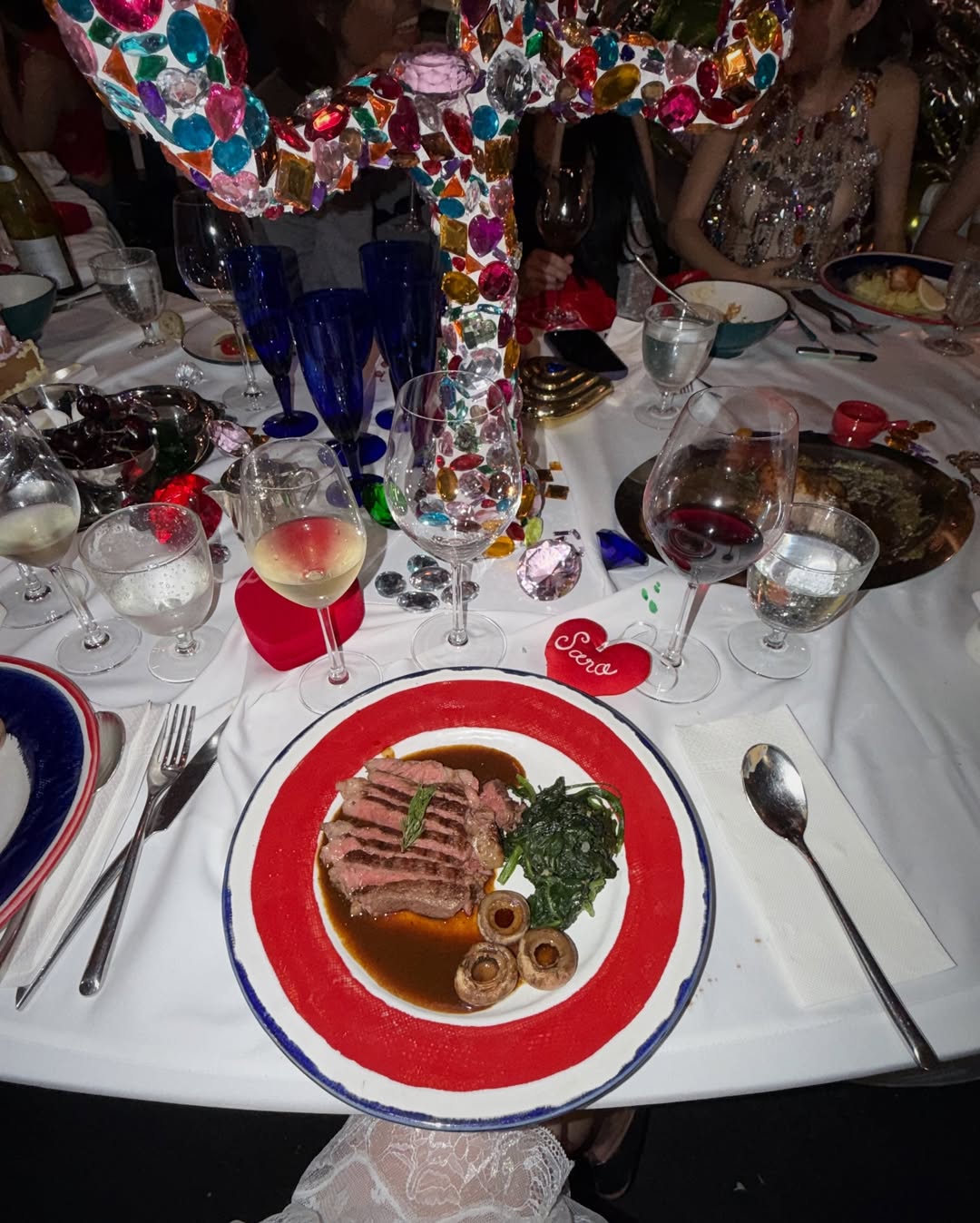 ซาร่า เล็กจ์