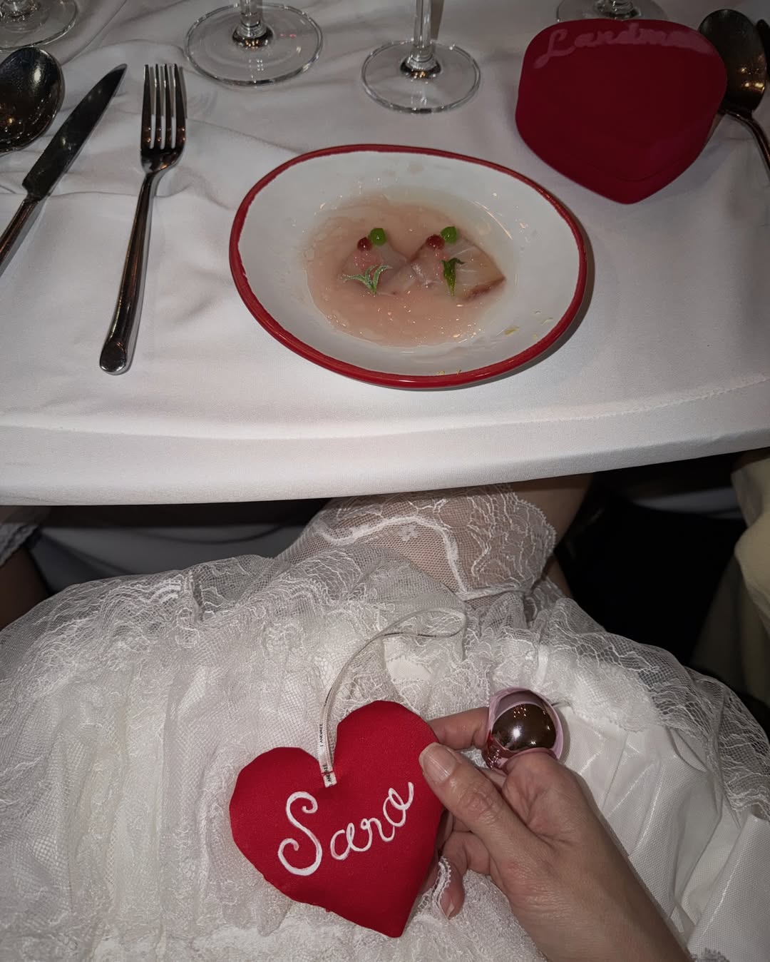 ซาร่า เล็กจ์