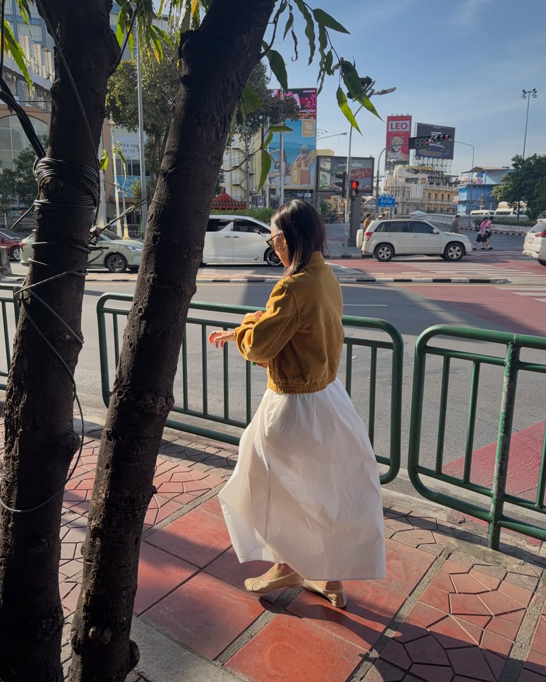 ซาร่า เล็กจ์