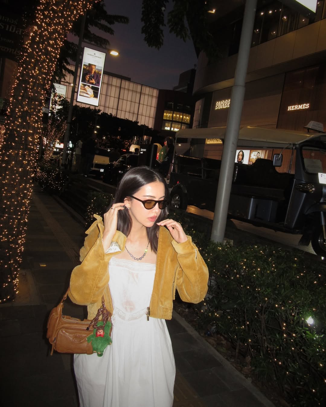 ซาร่า เล็กจ์