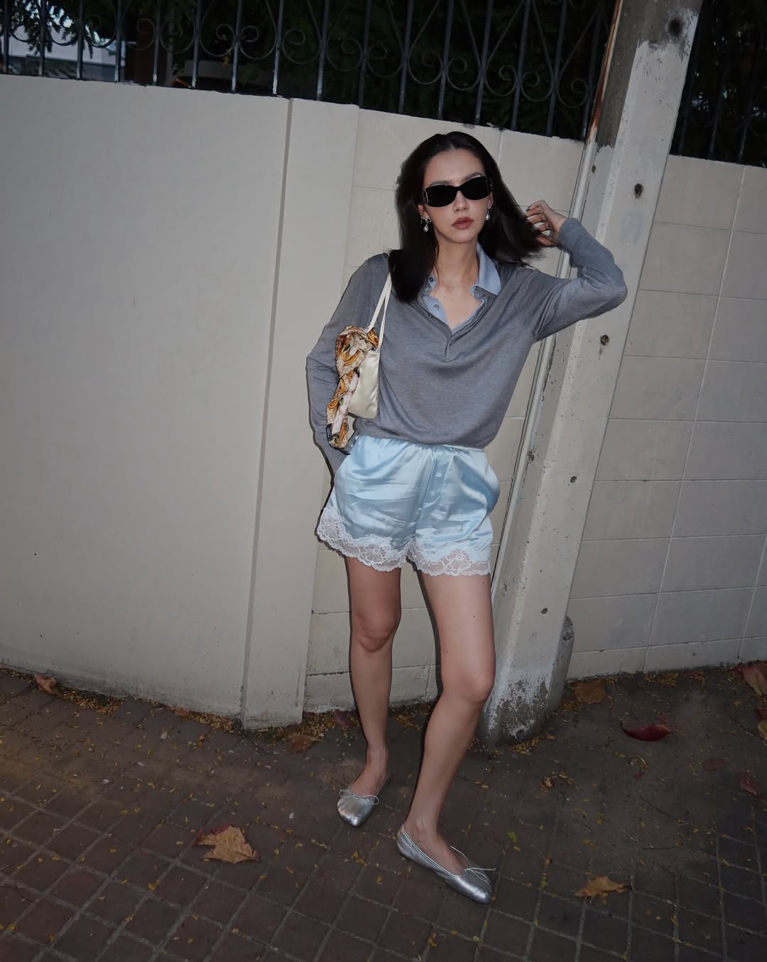 ซาร่า เล็กจ์