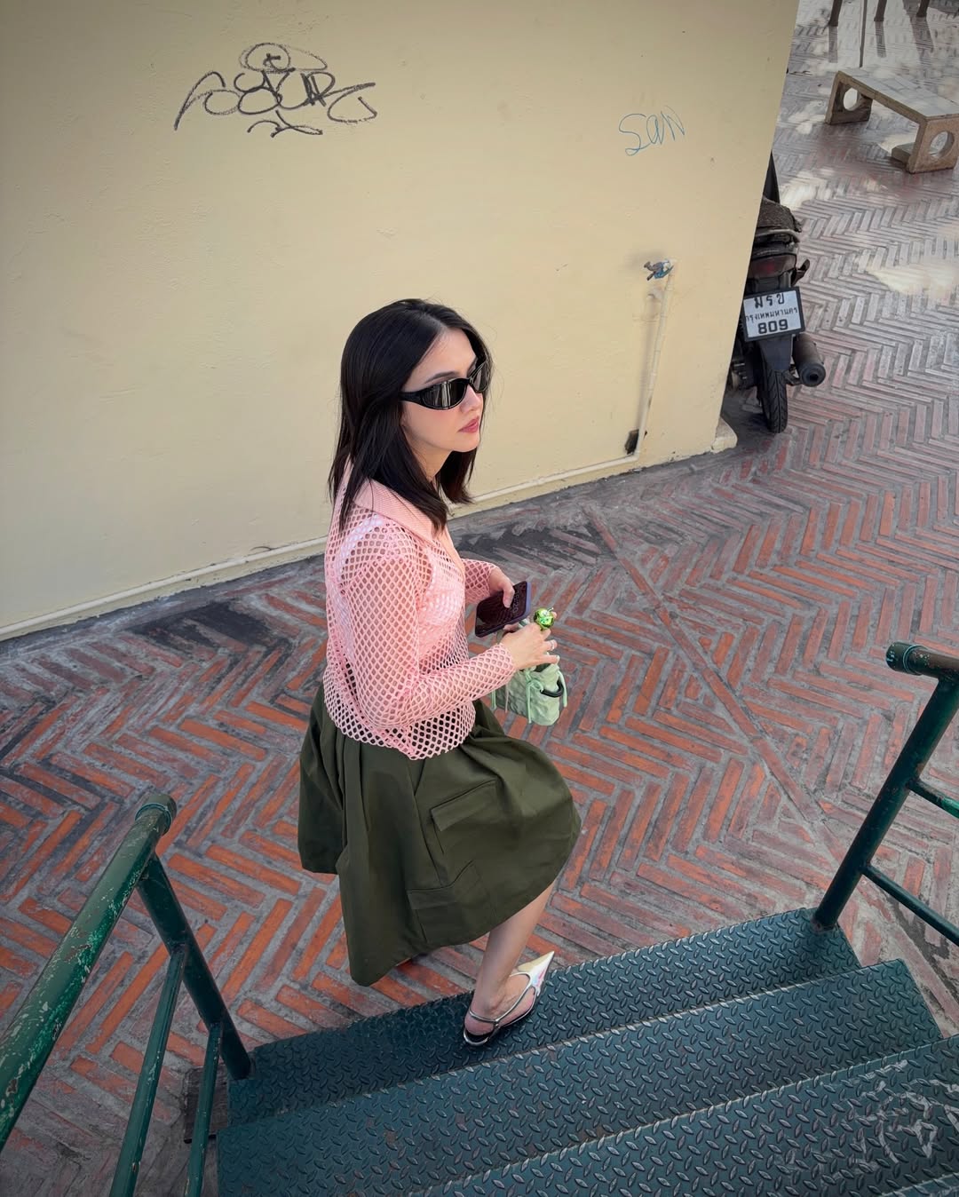 ซาร่า เล็กจ์