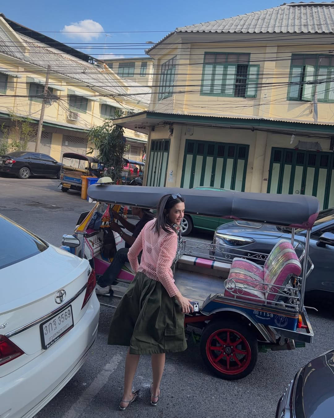 ซาร่า เล็กจ์