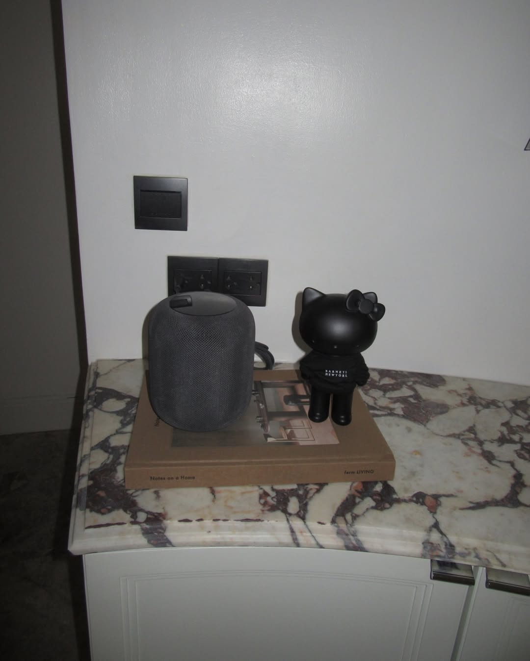 ซาร่า เล็กจ์