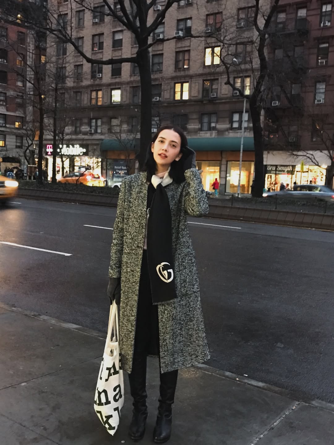 ซาร่า เล็กจ์