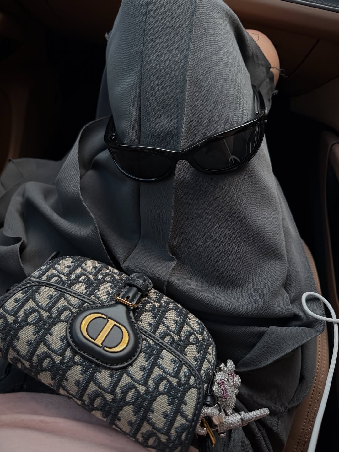 ซาร่า เล็กจ์