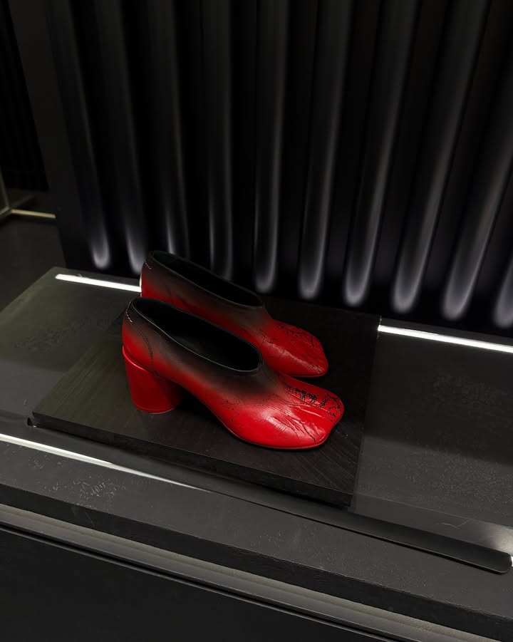 ซาร่า เล็กจ์