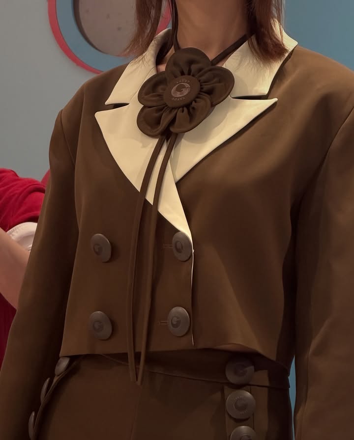 ซาร่า เล็กจ์