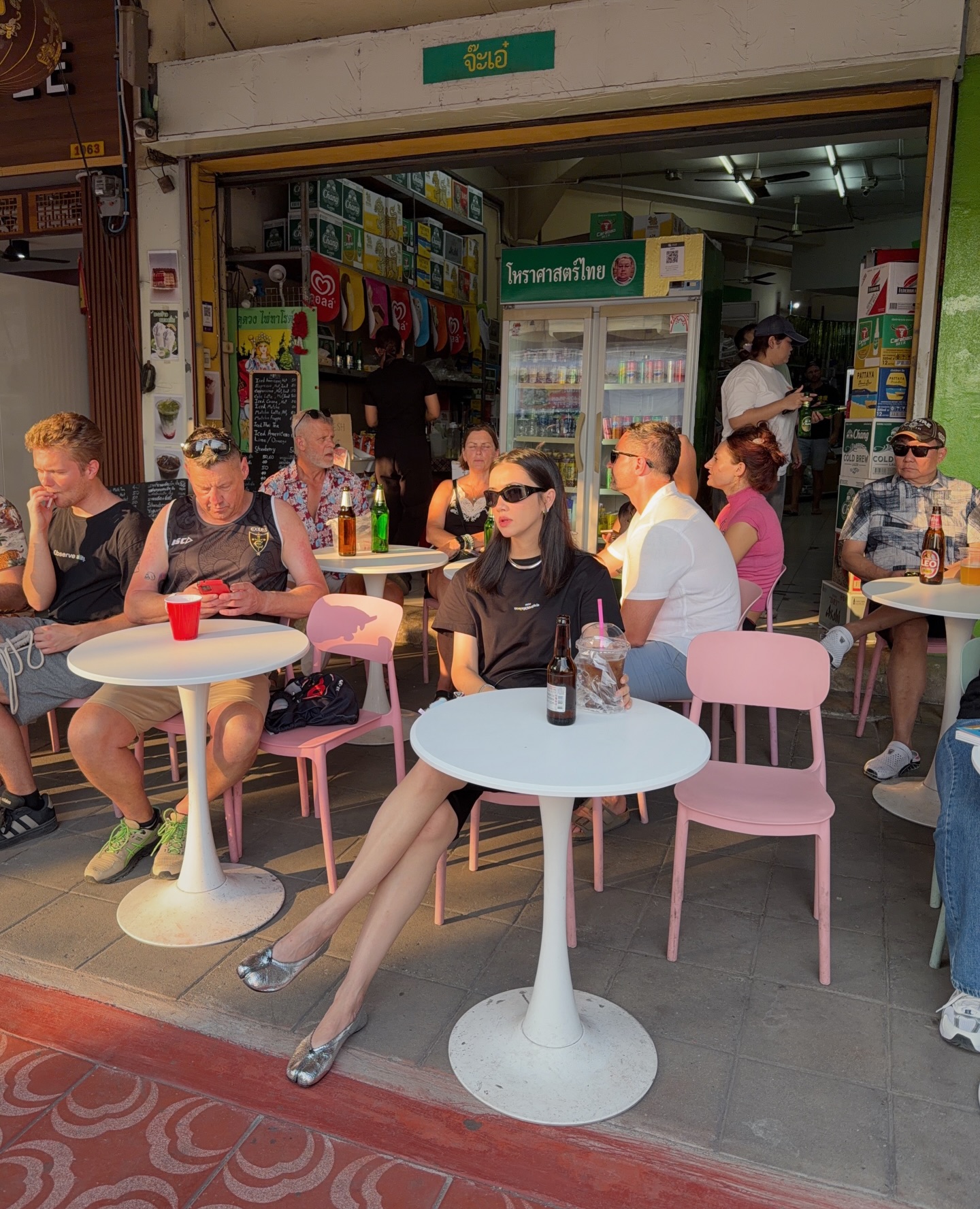 ซาร่า เล็กจ์