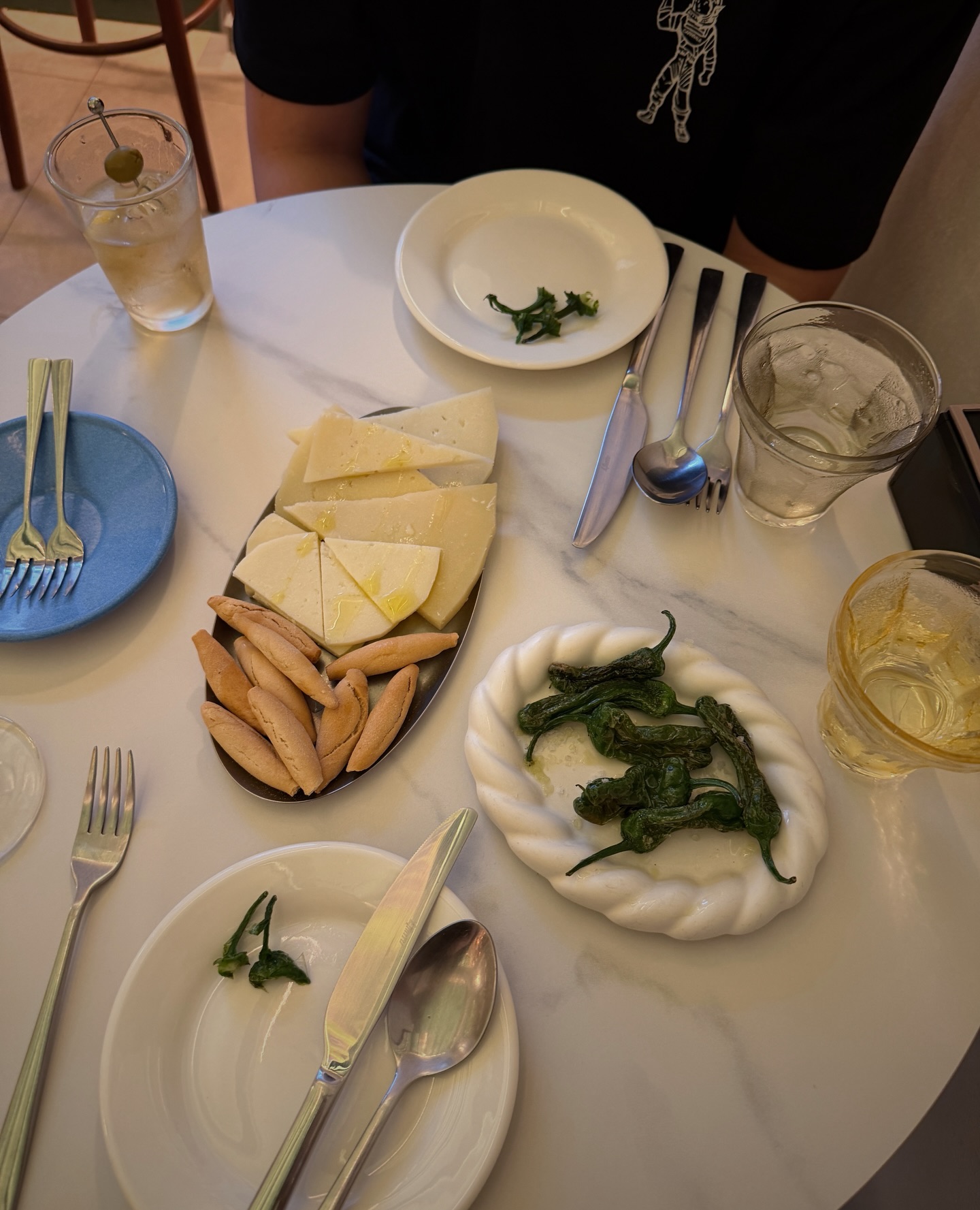 ซาร่า เล็กจ์