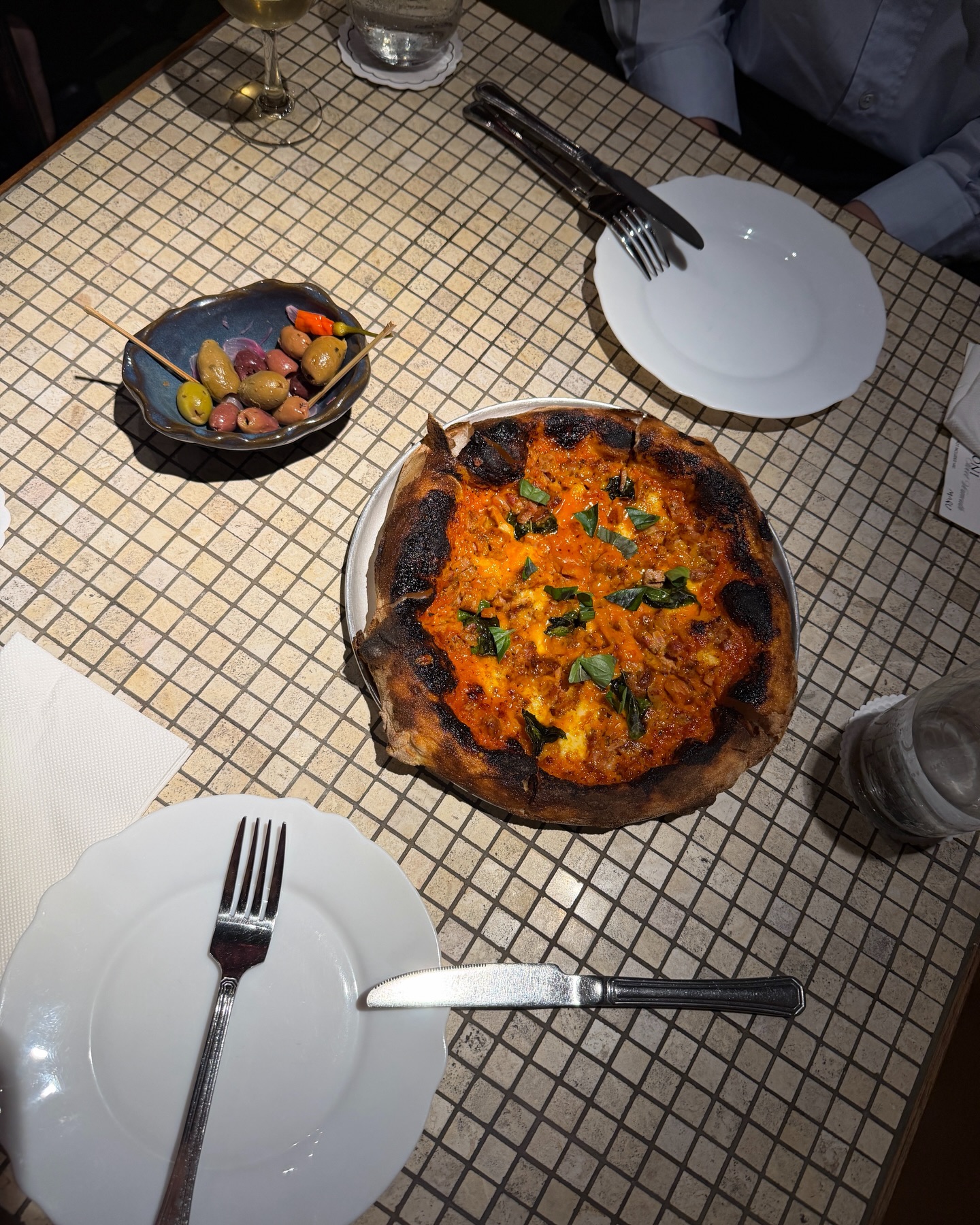 ซาร่า เล็กจ์