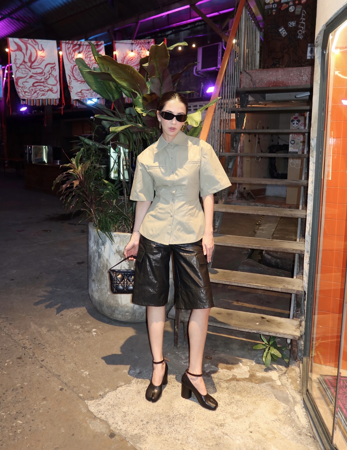 ซาร่า เล็กจ์