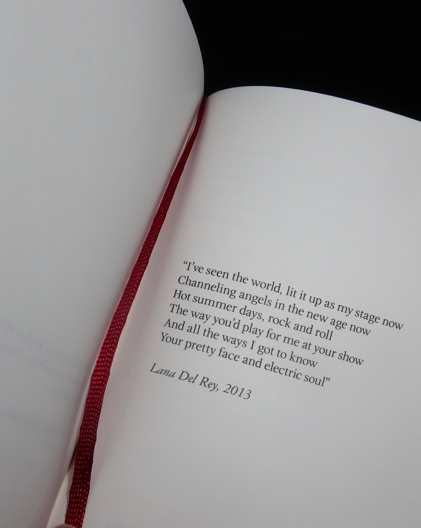 ซาร่า เล็กจ์