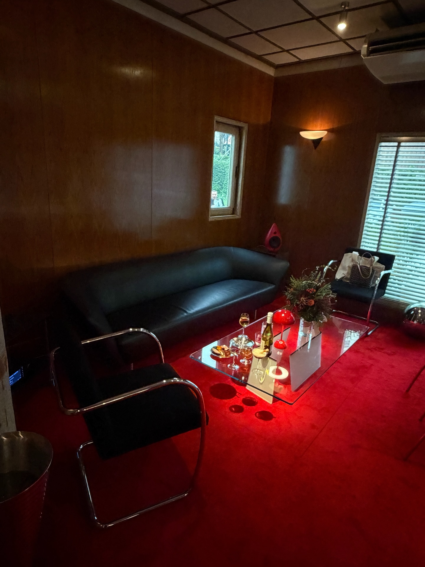 ซาร่า เล็กจ์