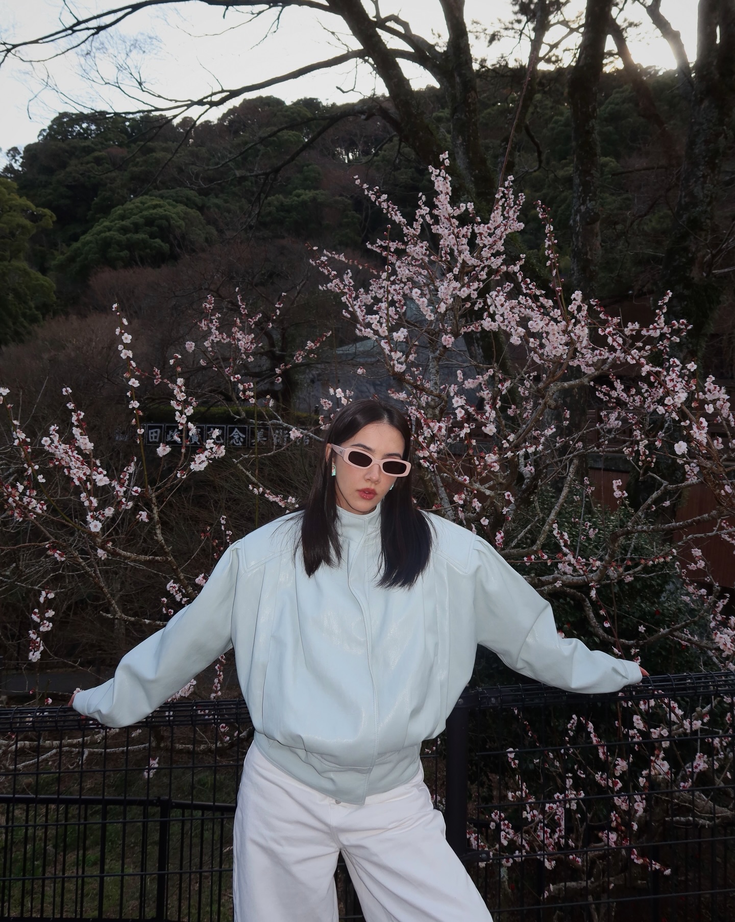 ซาร่า เล็กจ์