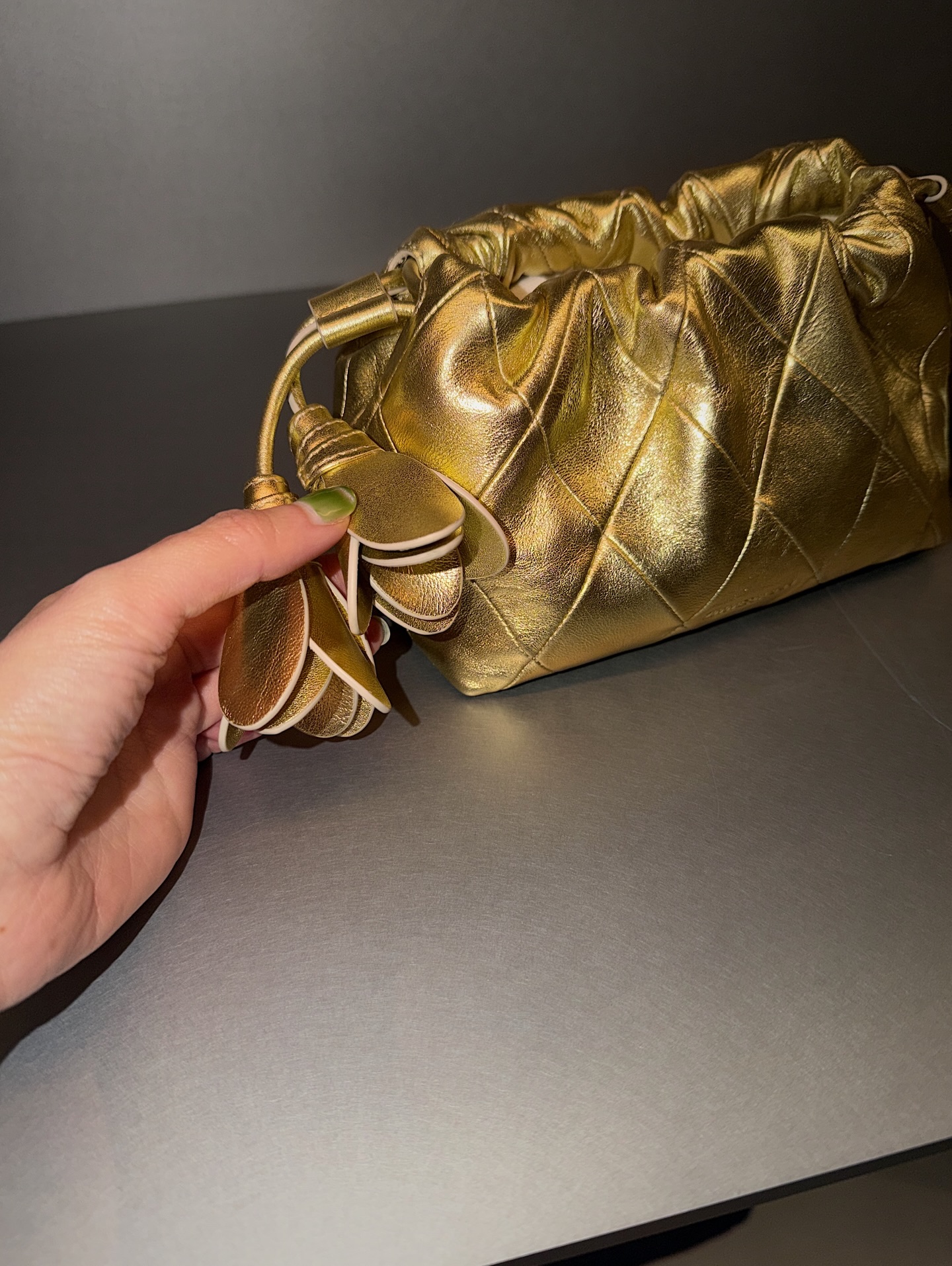 ซาร่า เล็กจ์