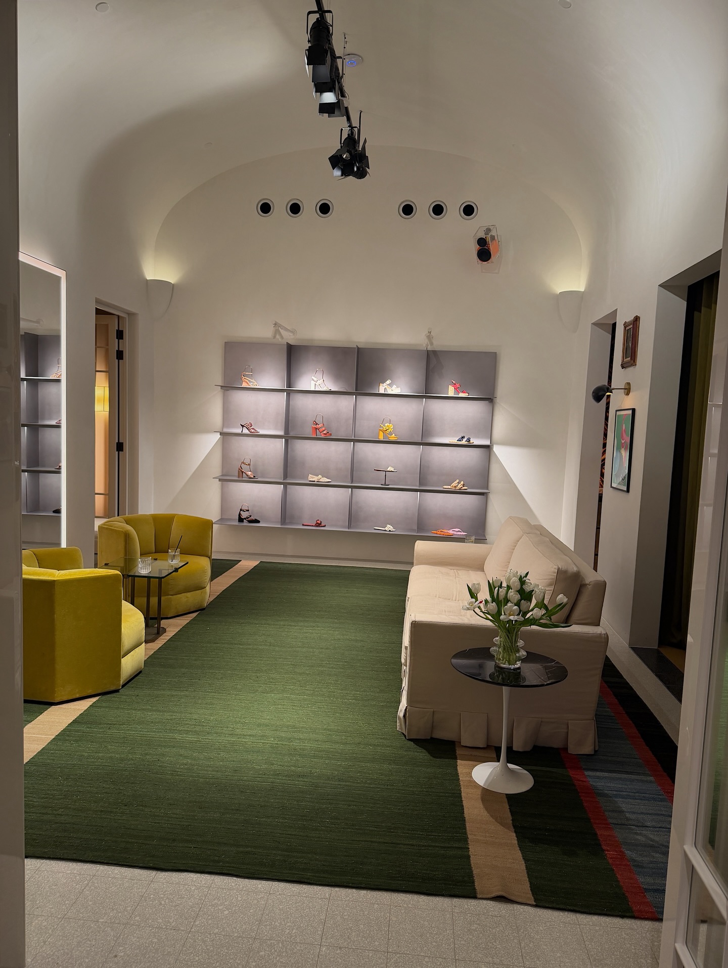 ซาร่า เล็กจ์