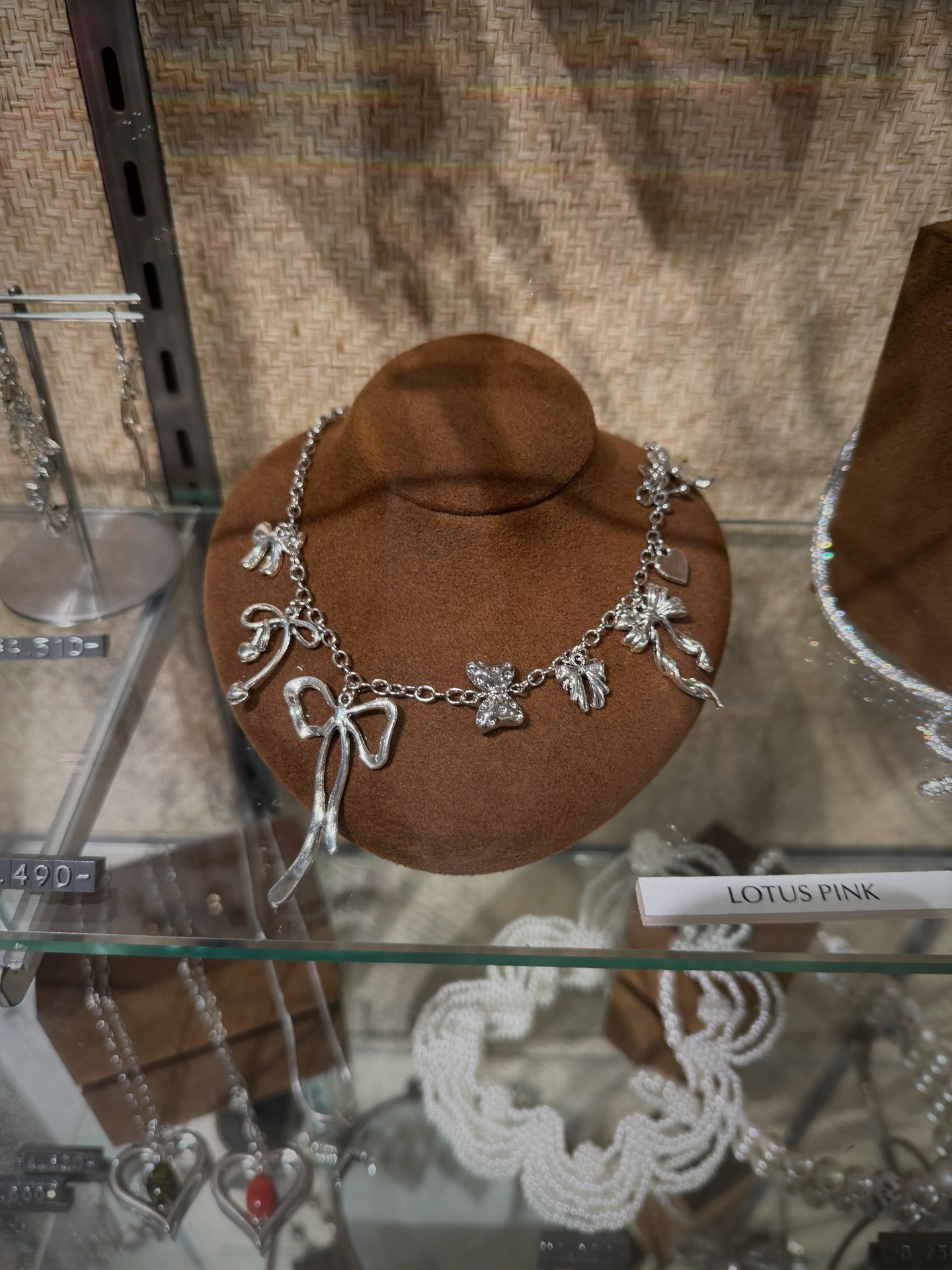 ซาร่า เล็กจ์