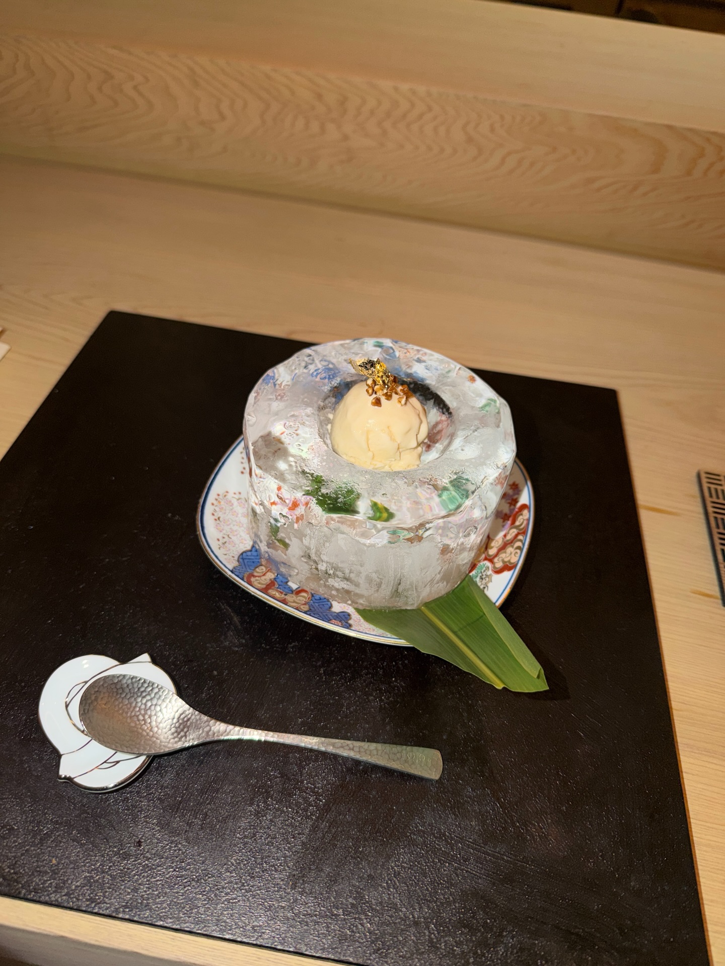 ซาร่า เล็กจ์