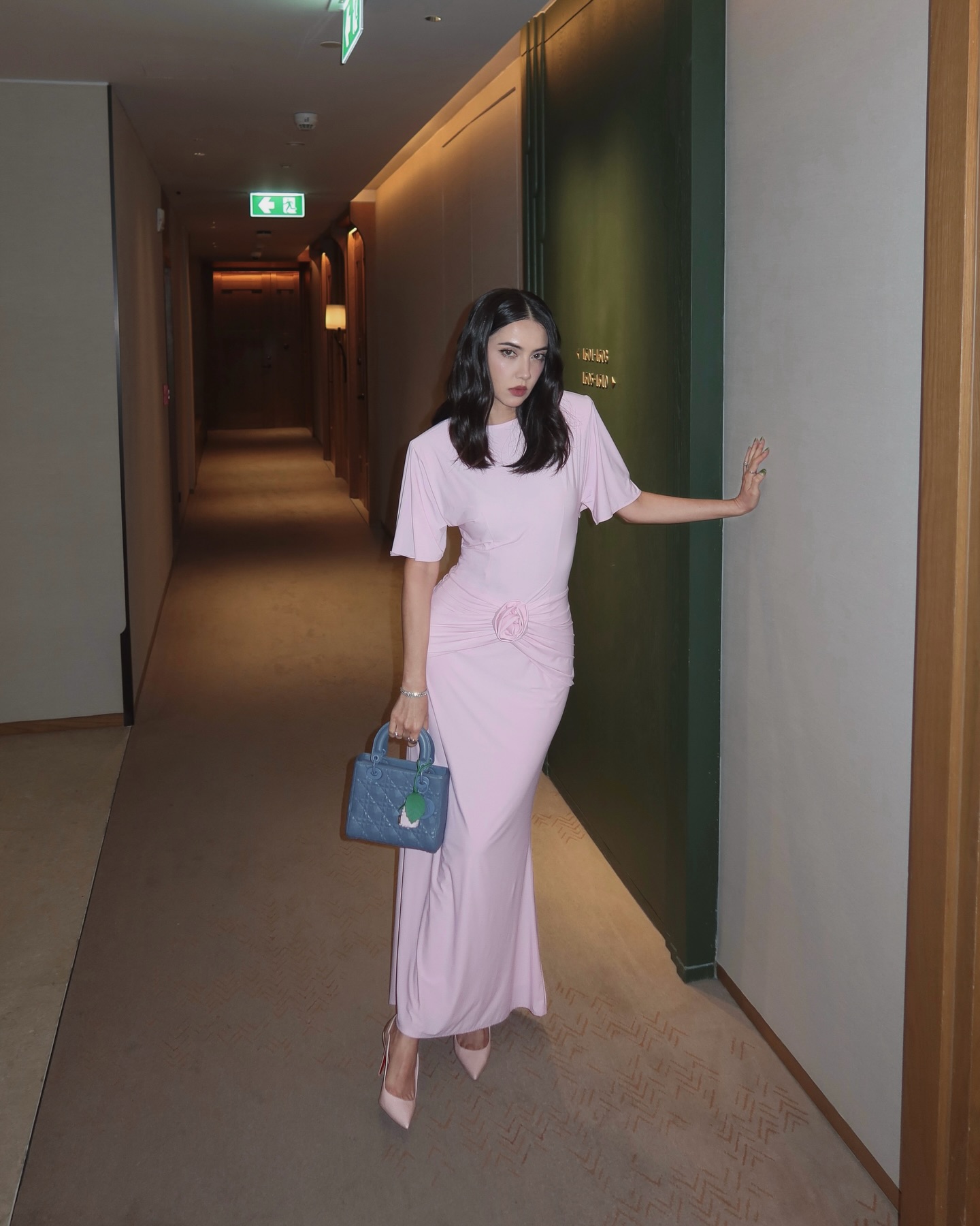 ซาร่า เล็กจ์