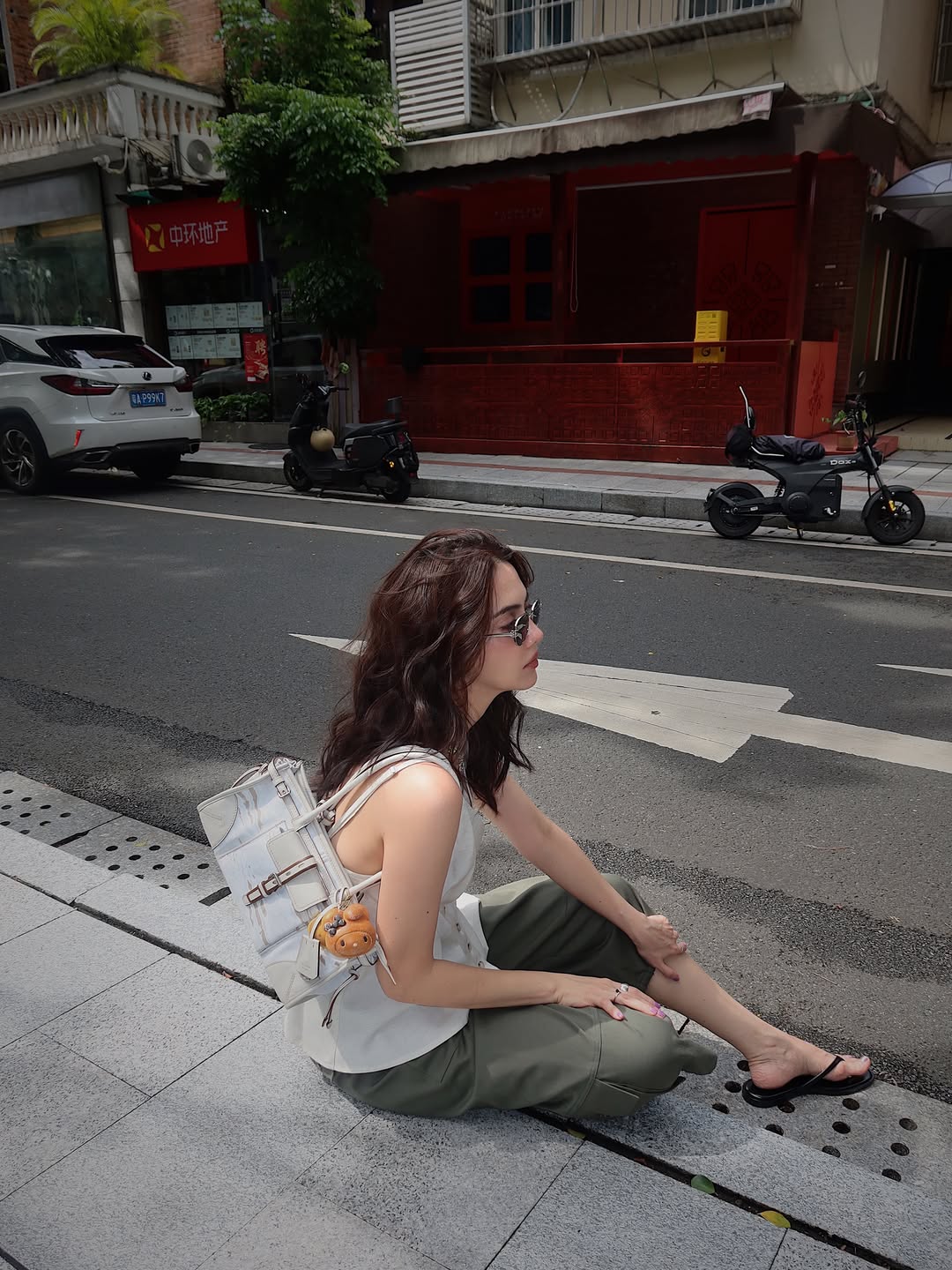 ซาร่า เล็กจ์