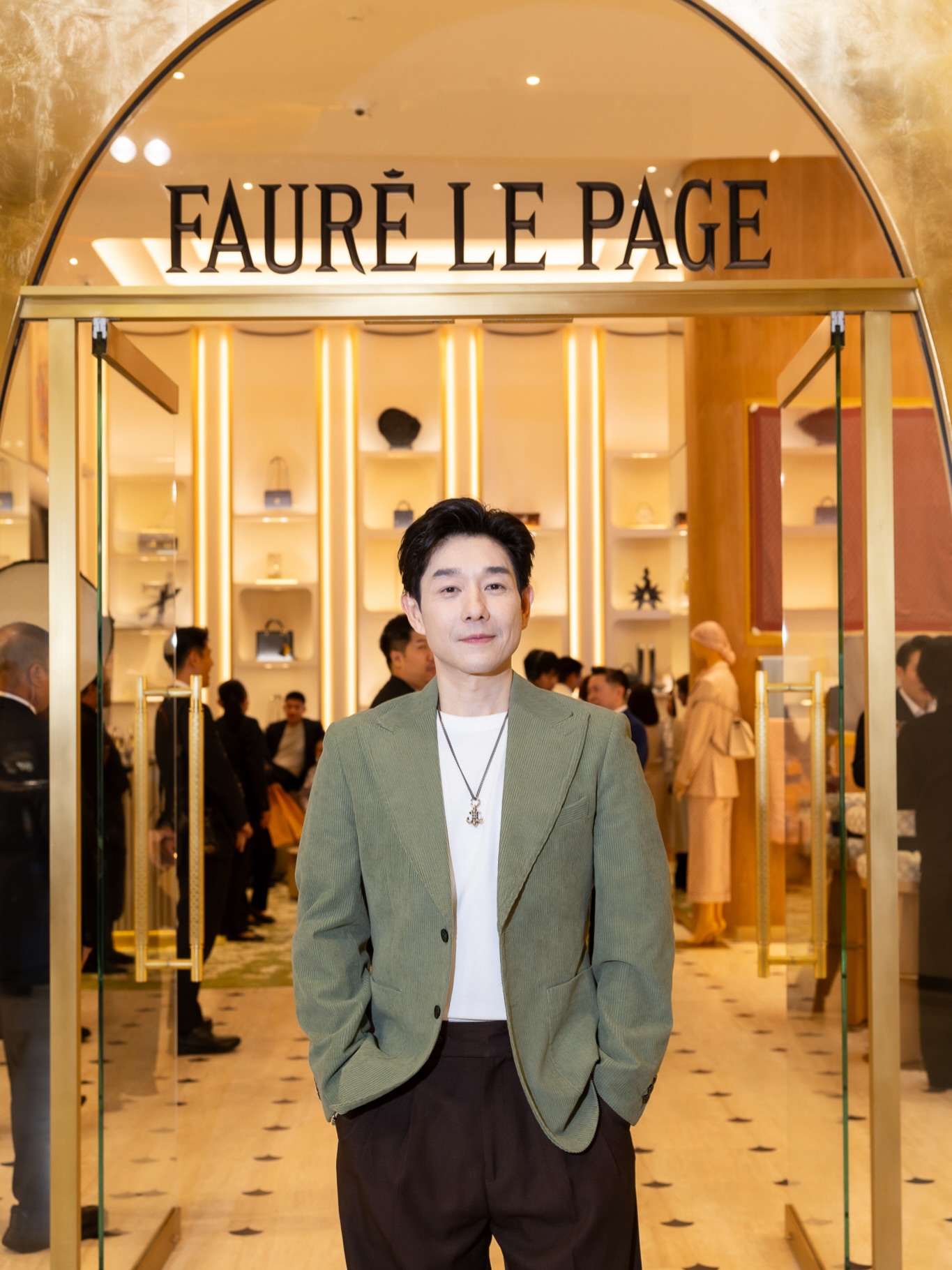 บอย - อนุวัฒน์ สงวนศักดิ์ภักดี
