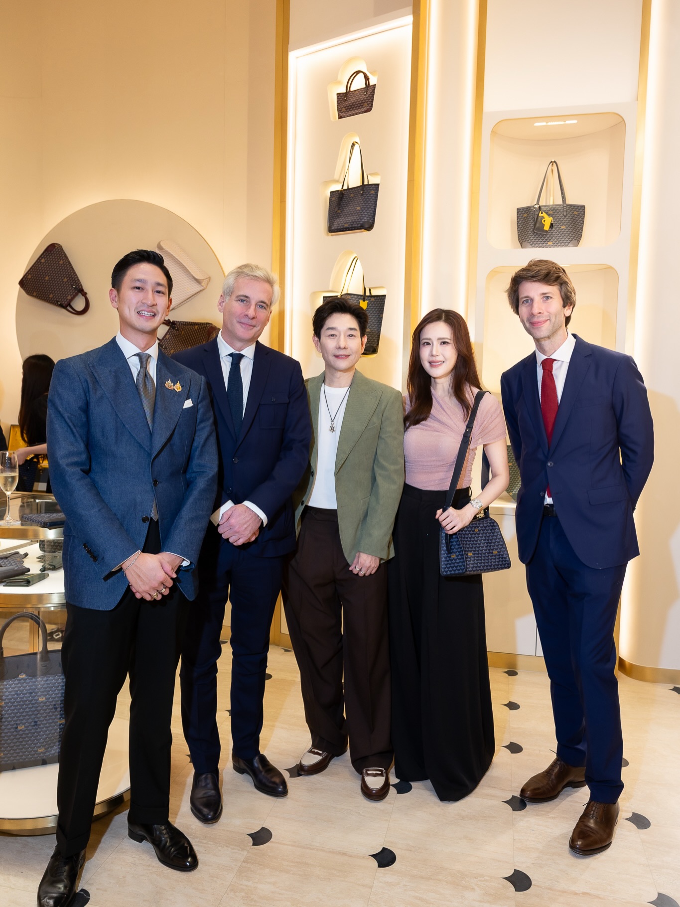 บอย - อนุวัฒน์ สงวนศักดิ์ภักดี