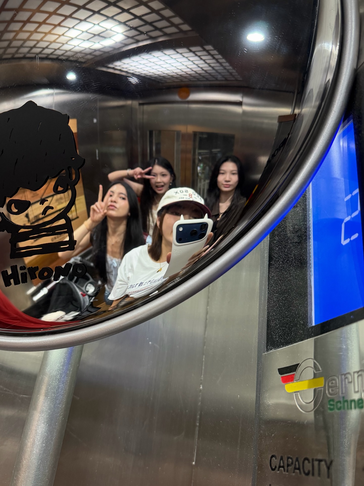 เฟรม - ศุภัคชญา สุขใบเย็น