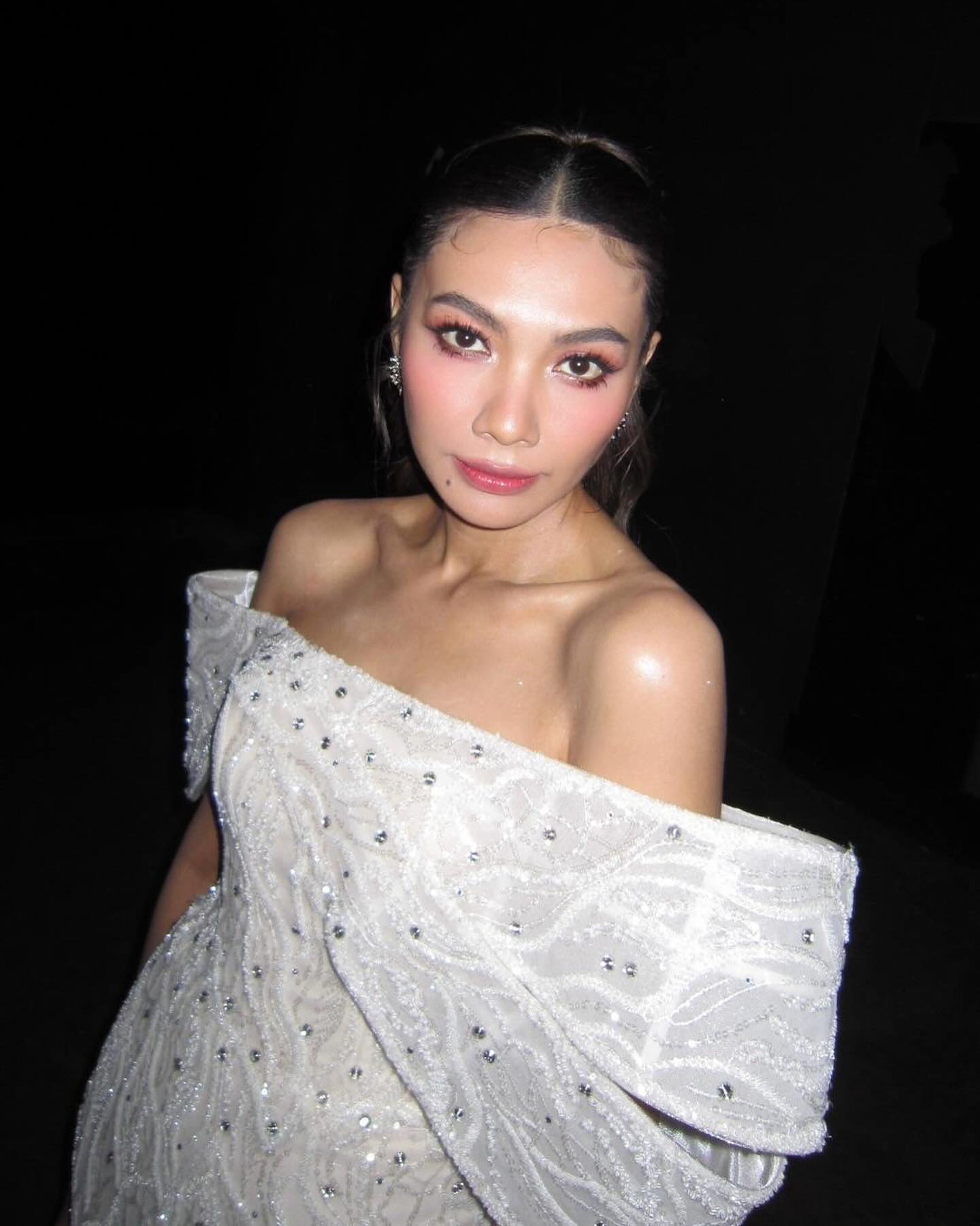 แก้ม - วิชญาณี เปียกลิ่น