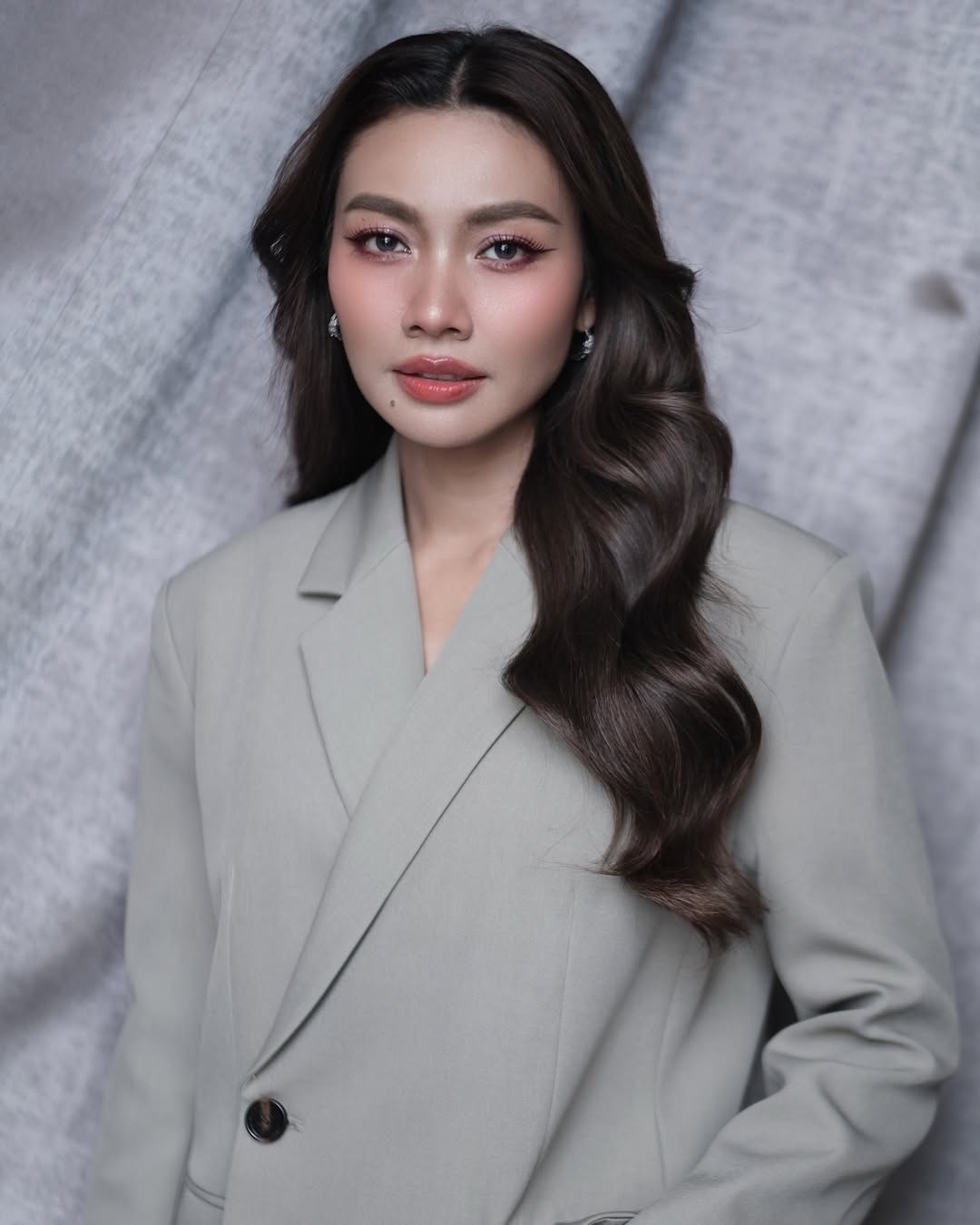แก้ม - วิชญาณี เปียกลิ่น