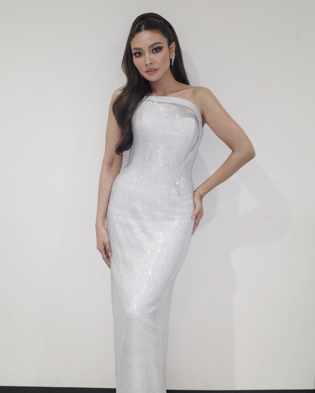 แก้ม - วิชญาณี เปียกลิ่น