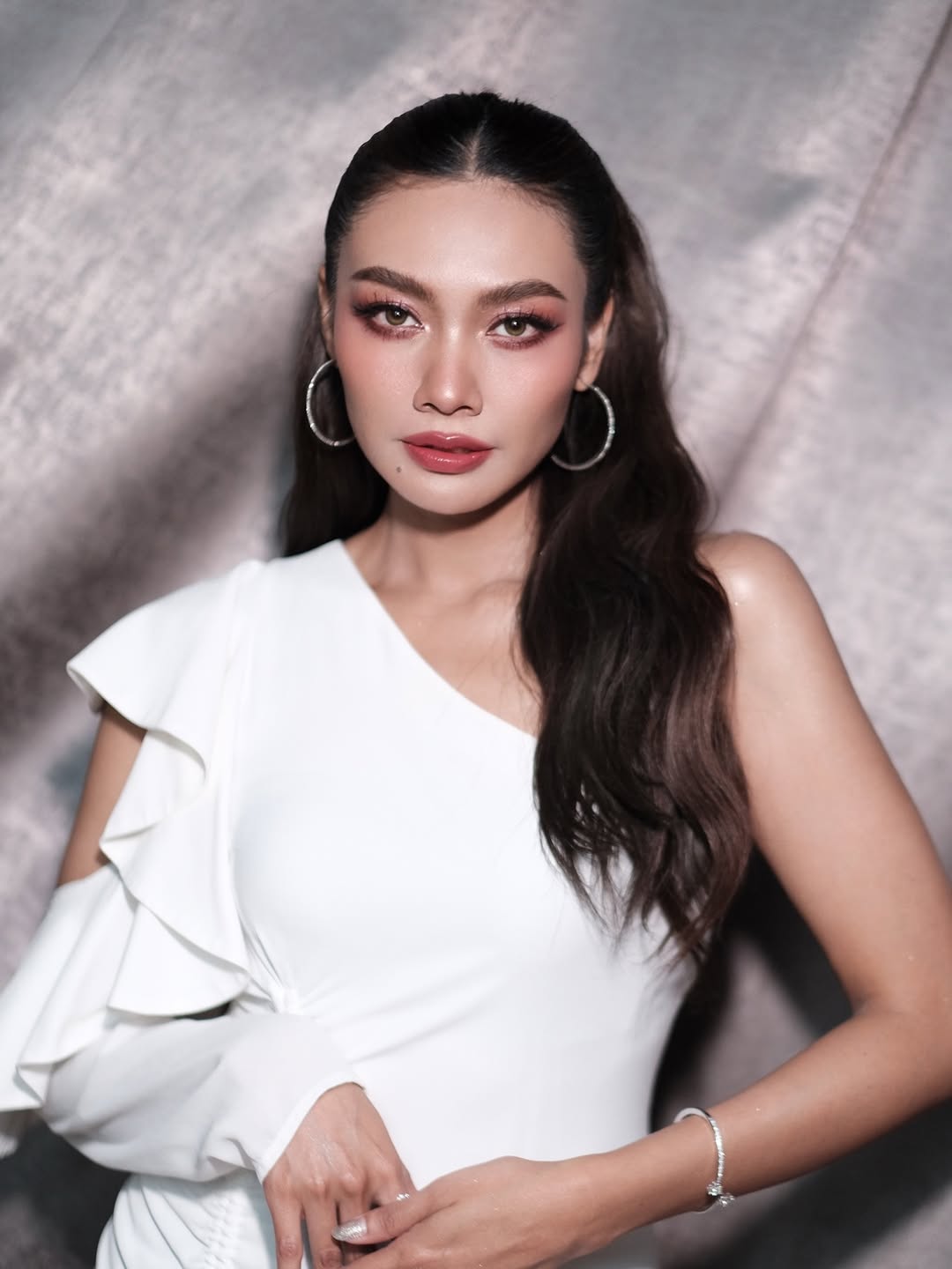 แก้ม - วิชญาณี เปียกลิ่น