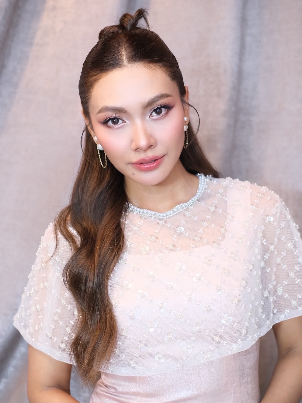 แก้ม - วิชญาณี เปียกลิ่น