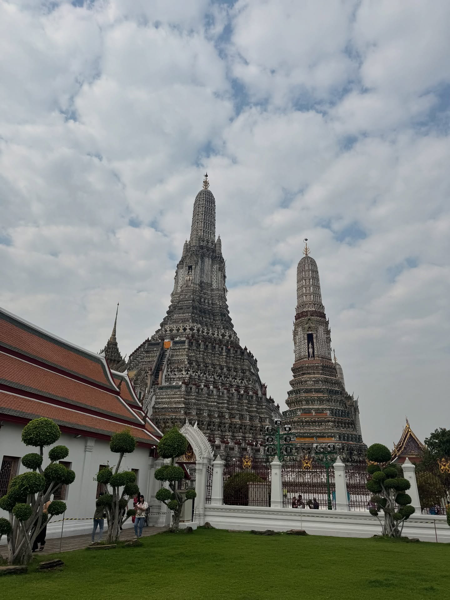 แก้ม - วิชญาณี เปียกลิ่น