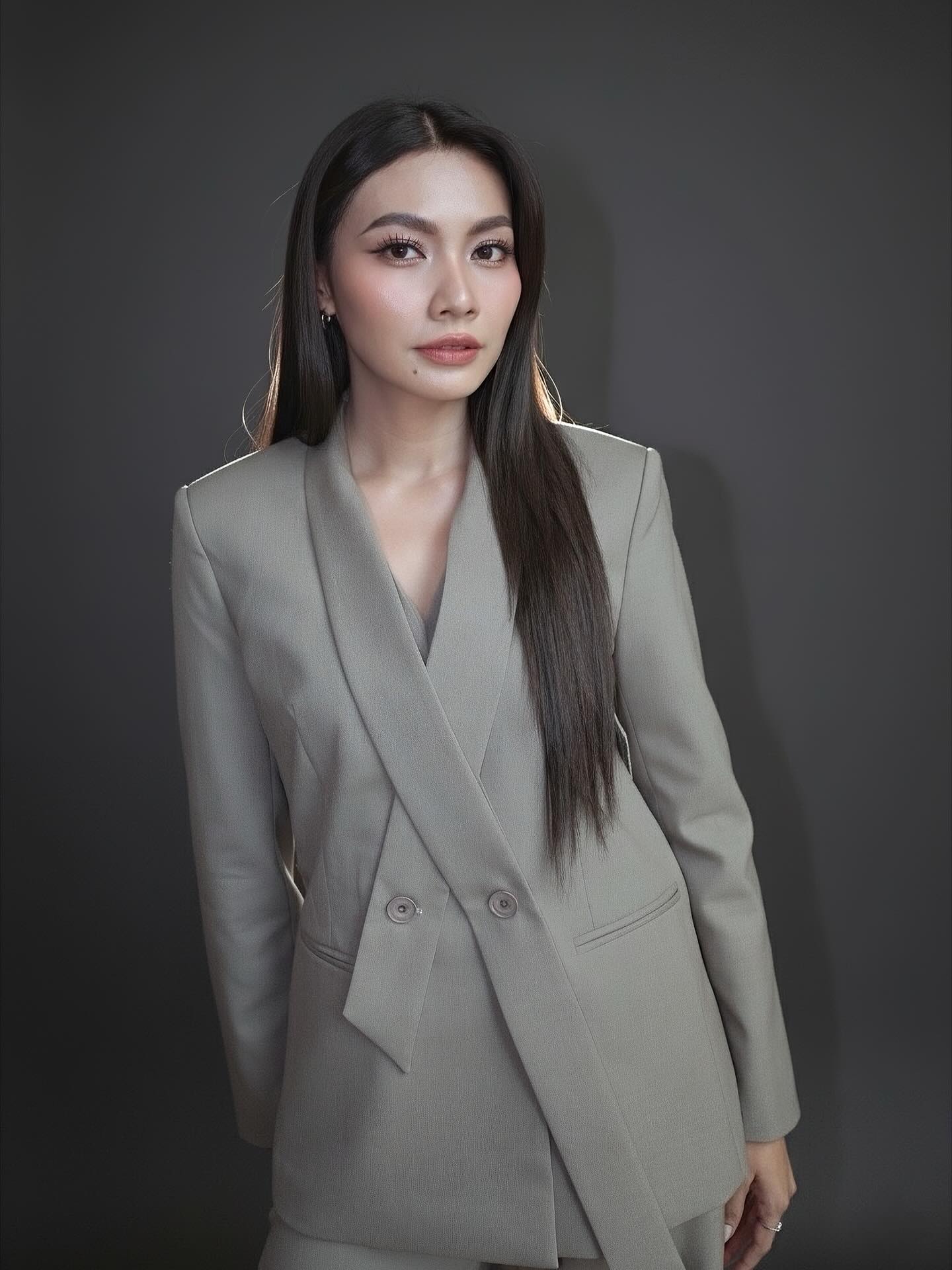แก้ม - วิชญาณี เปียกลิ่น