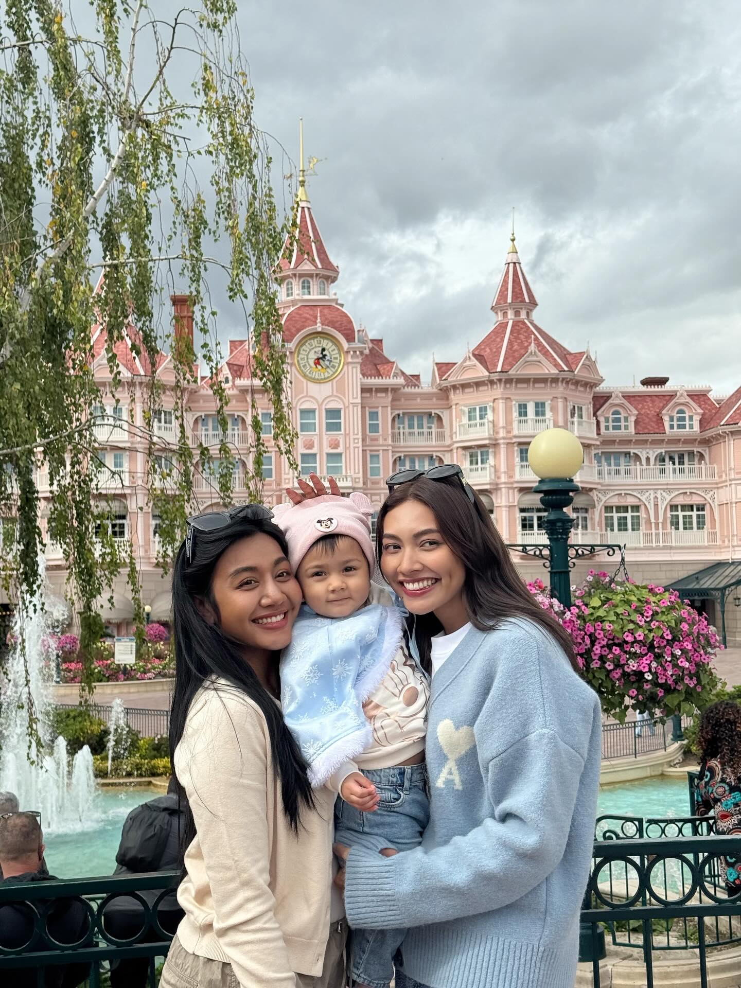 แก้ม - วิชญาณี เปียกลิ่น