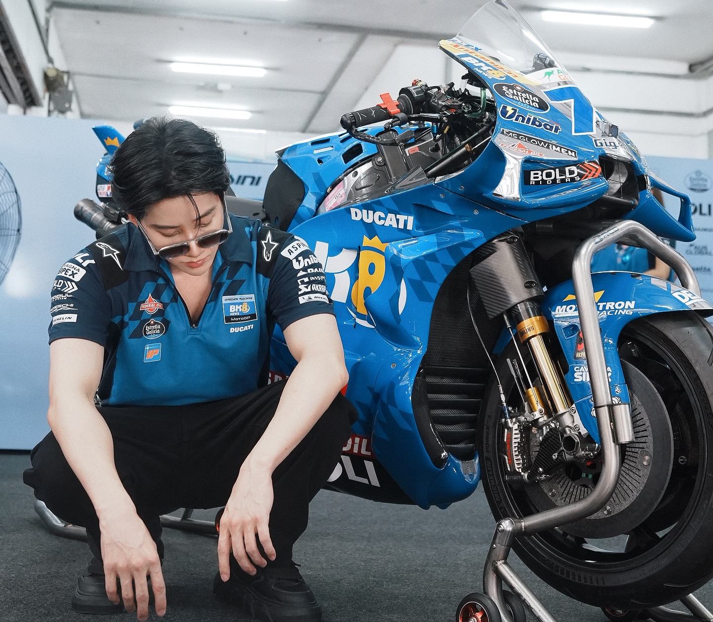 ไมค์ - พิรัชต์ นิธิไพศาลกุล