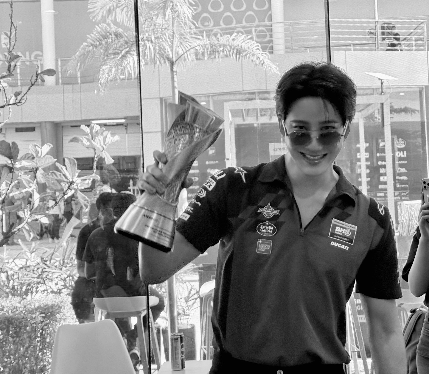 ไมค์ - พิรัชต์ นิธิไพศาลกุล