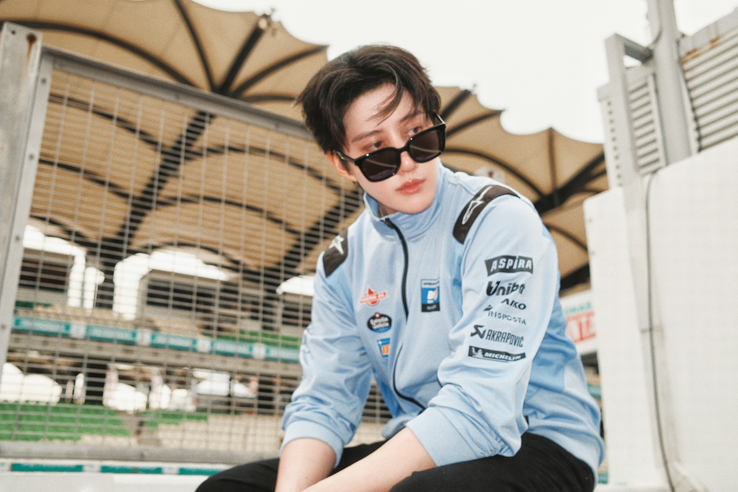 ไมค์ - พิรัชต์ นิธิไพศาลกุล