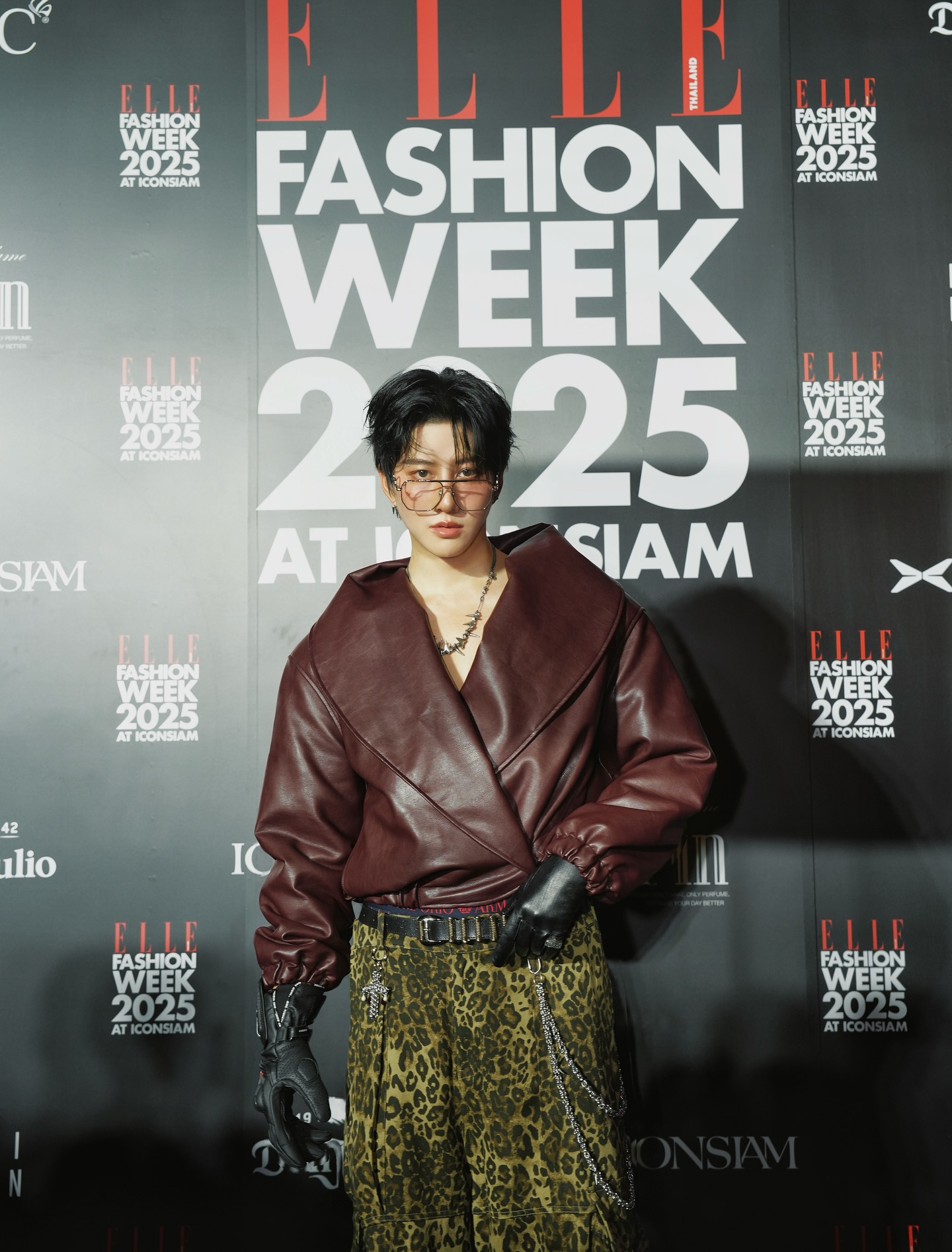 ไมค์ - พิรัชต์ นิธิไพศาลกุล