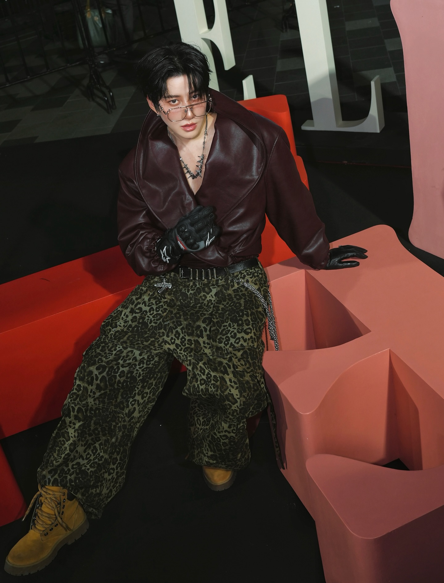 ไมค์ - พิรัชต์ นิธิไพศาลกุล