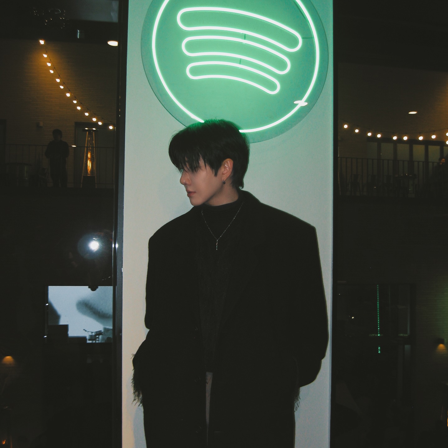 ไมค์ - พิรัชต์ นิธิไพศาลกุล