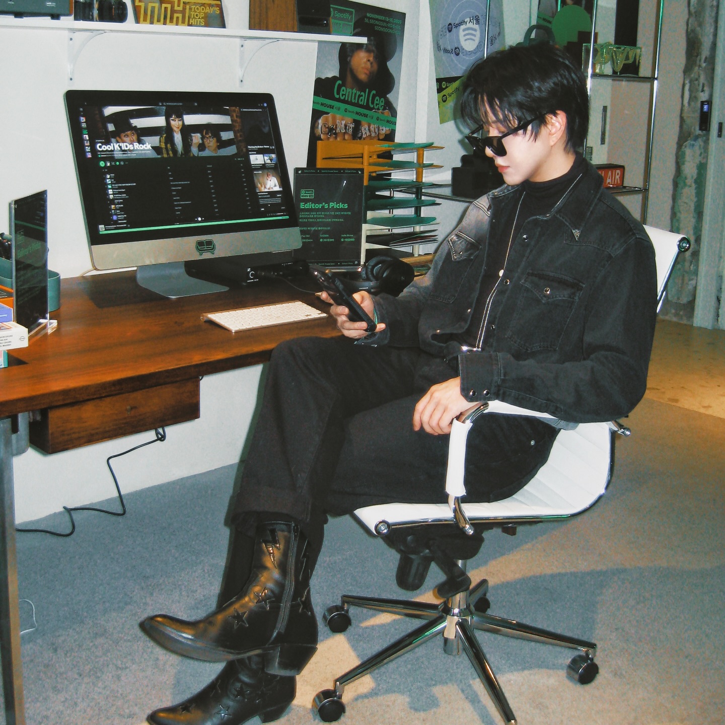 ไมค์ - พิรัชต์ นิธิไพศาลกุล