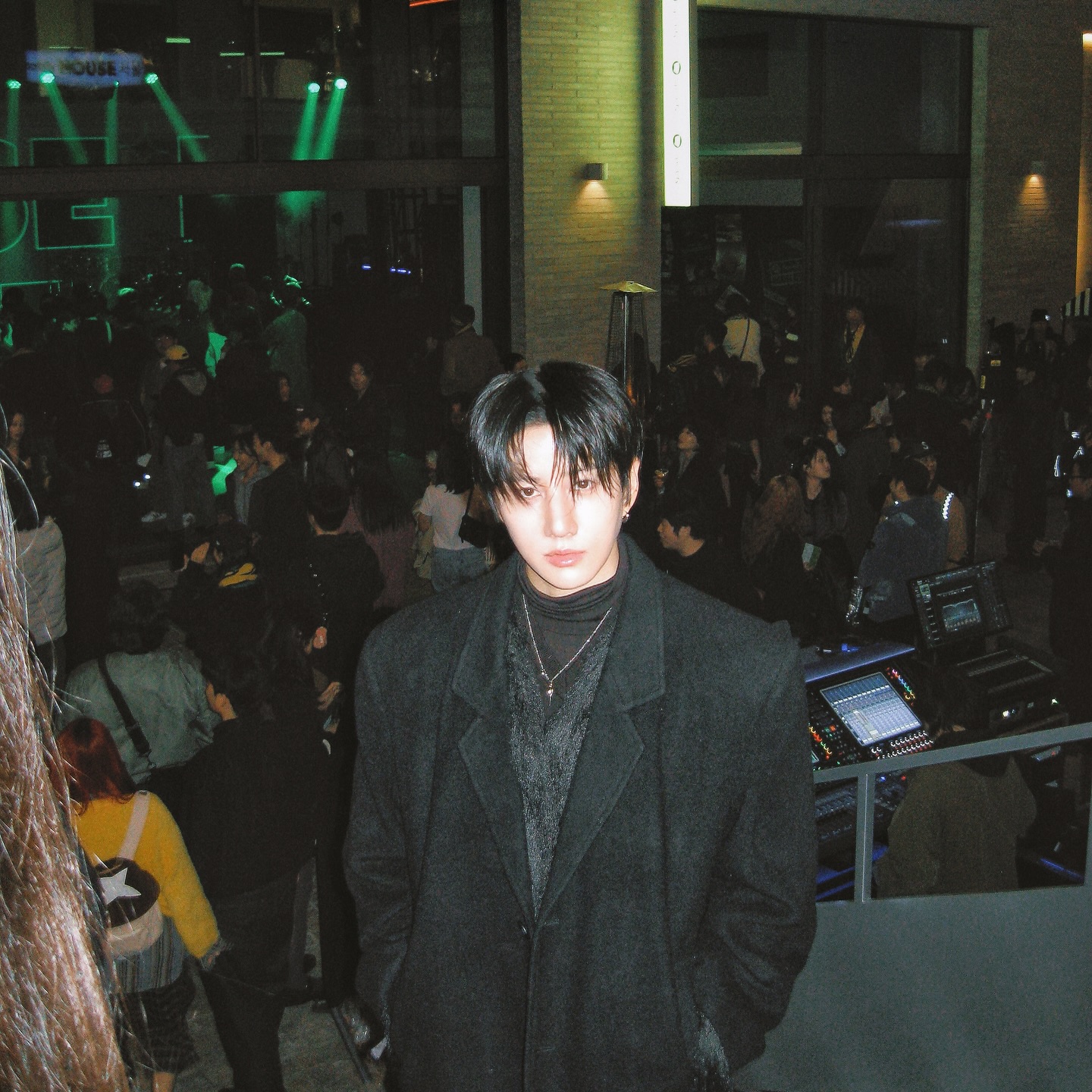 ไมค์ - พิรัชต์ นิธิไพศาลกุล