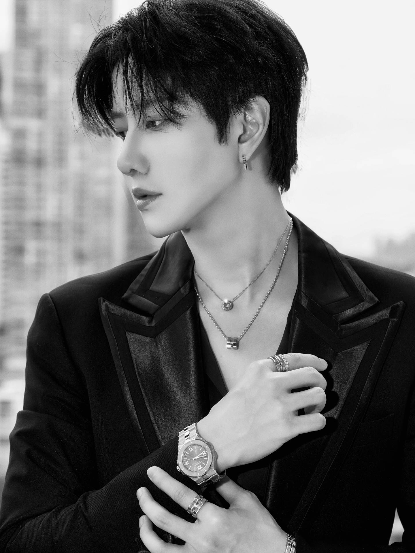 ไมค์ - พิรัชต์ นิธิไพศาลกุล