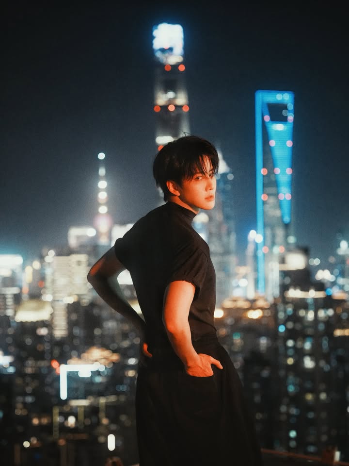 ไมค์ - พิรัชต์ นิธิไพศาลกุล