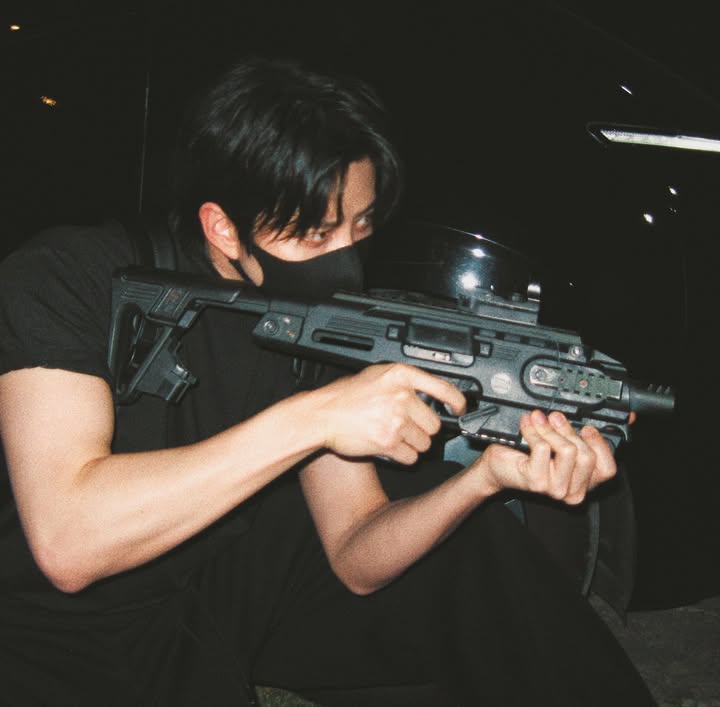 ไมค์ - พิรัชต์ นิธิไพศาลกุล