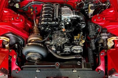 ไมค์ - พิรัชต์ นิธิไพศาลกุล