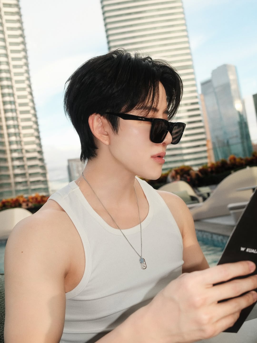 ไมค์ - พิรัชต์ นิธิไพศาลกุล