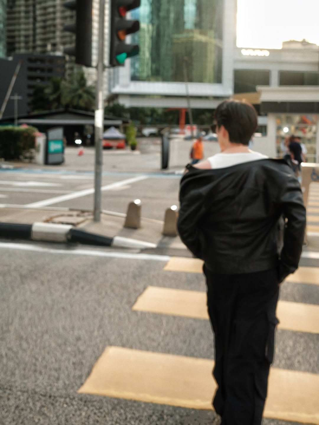 ไมค์ - พิรัชต์ นิธิไพศาลกุล